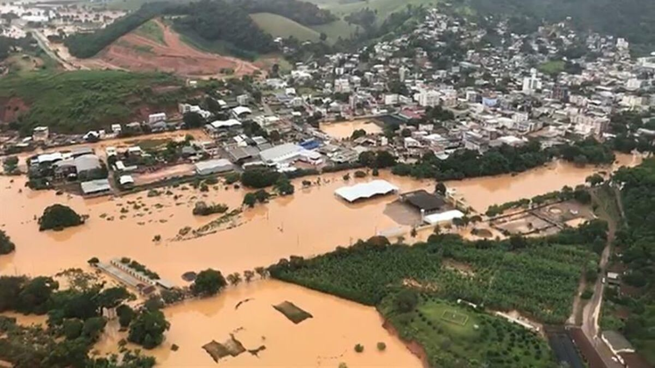 Lula promete todos los recursos necesarios para enfrentar el impacto de las lluvias