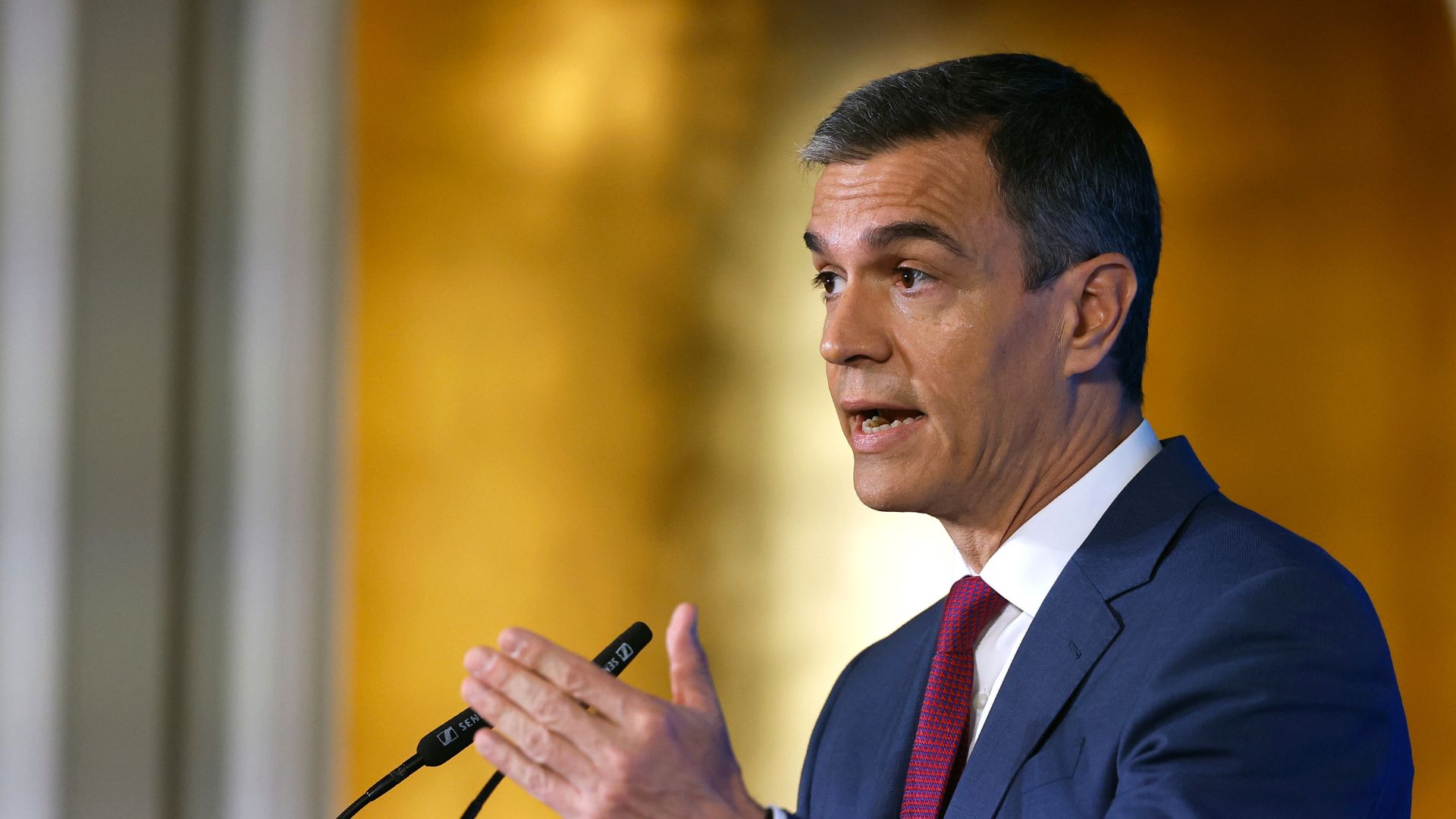 Sánchez avisa que la respuesta a Milei será acorde a la dignidad de la democracia española