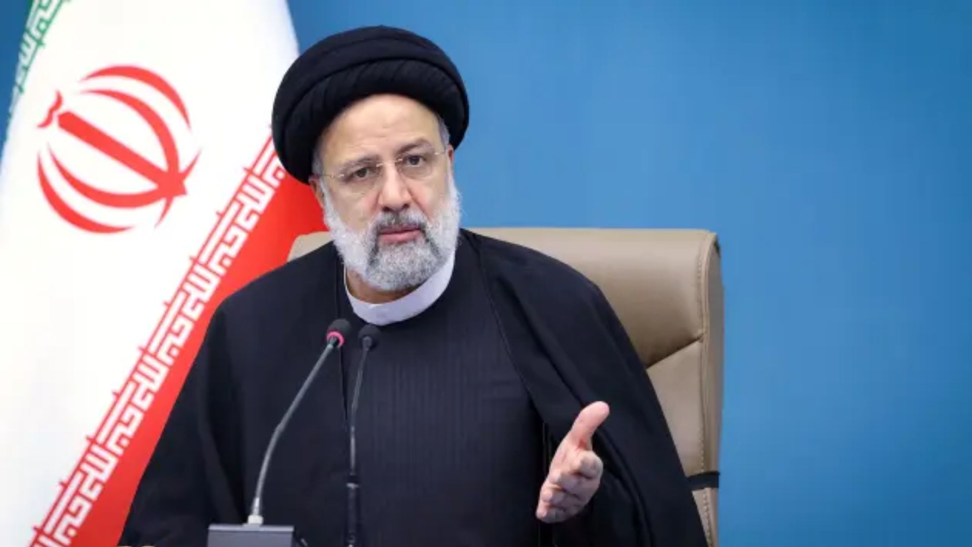 Se estrella un helicóptero del convoy del presidente de Irán
