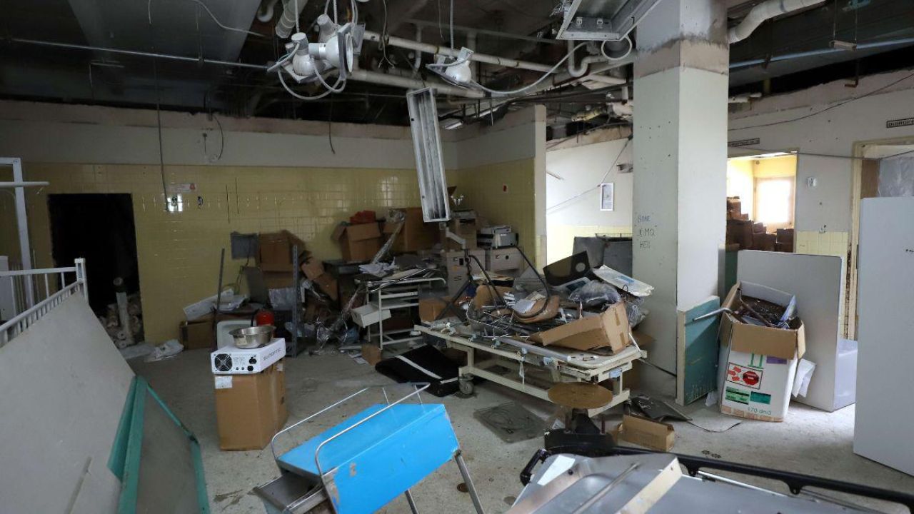 Quirófanos en mal estado; cirugías cardiacas y oncológicas suspendías; 11,000 médicos desocupados