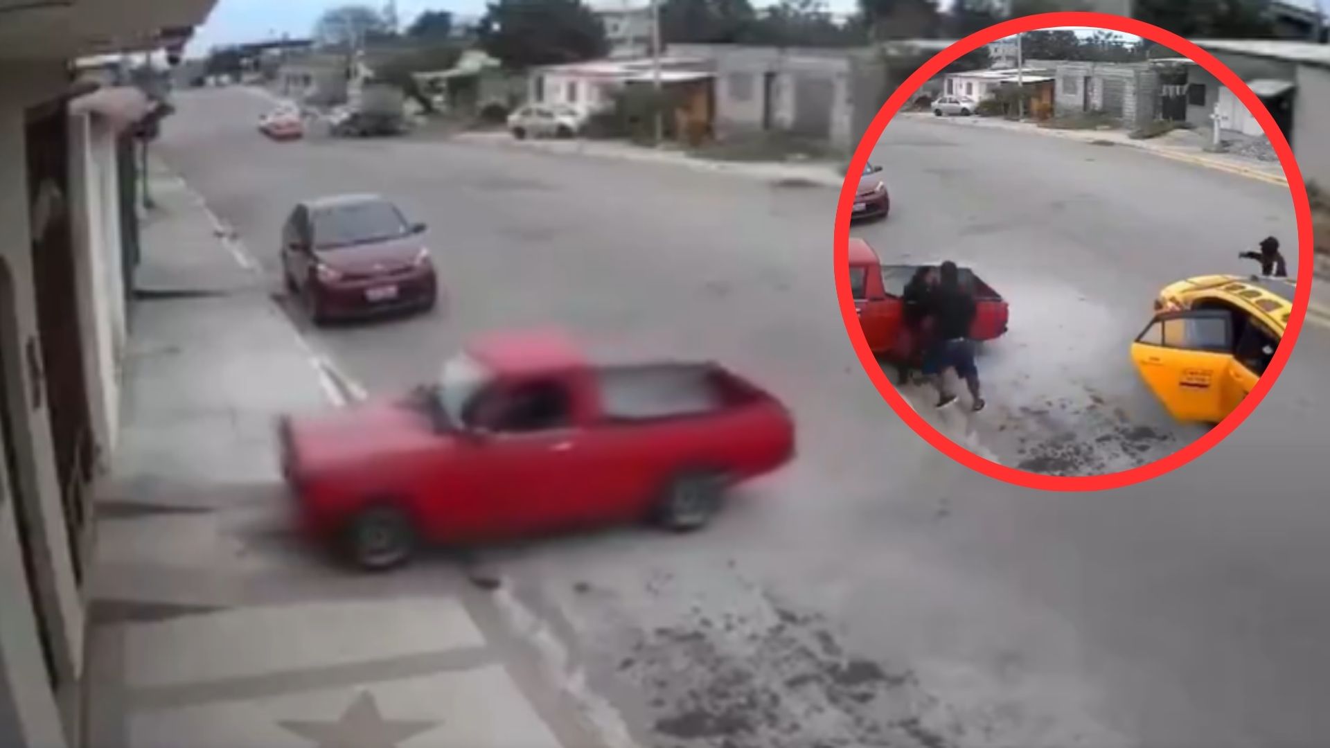 Cámara capta momento en que una mujer es secuestrada por tres hombres en un taxi