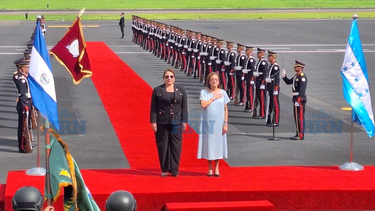 Presidenta Castro llega ya a El Salvador para la toma de posesión de Bukele