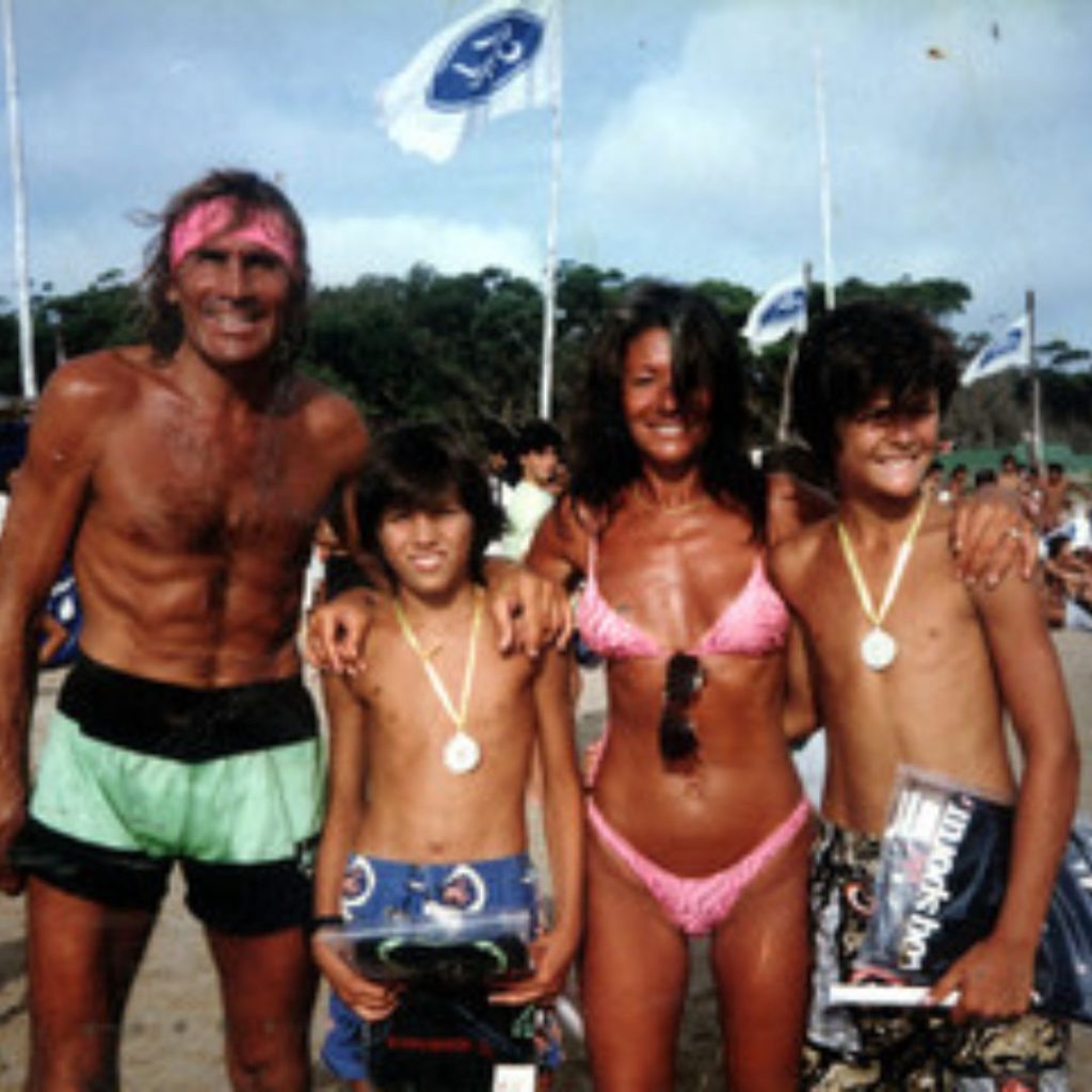 Logo Gatti, Nacha Nodar y los hijos de la pareja en una foto antigua