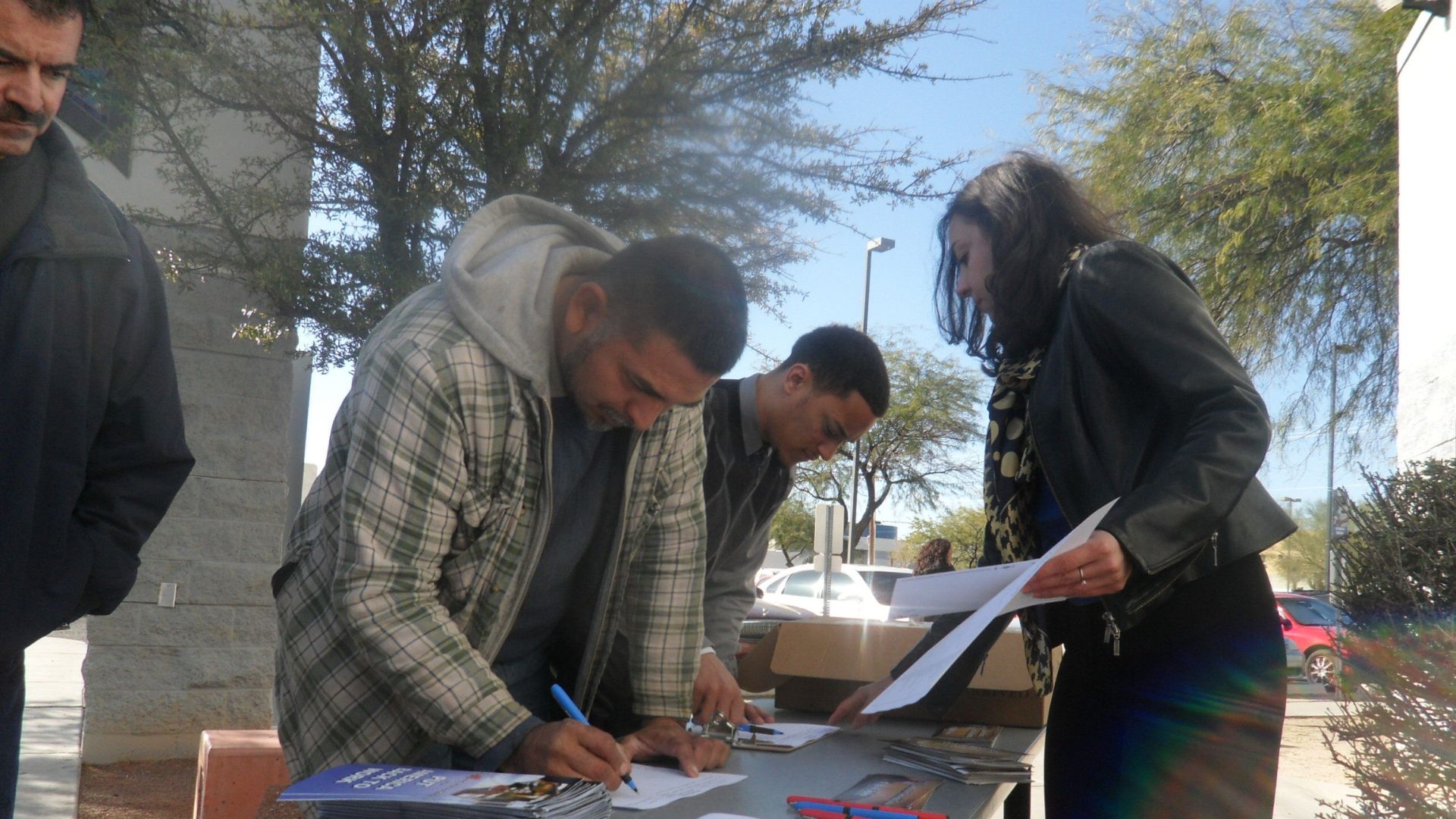 Imagen de La tasa de desempleo en EE.UU. sube al 4 %, con 272,000 puestos creados