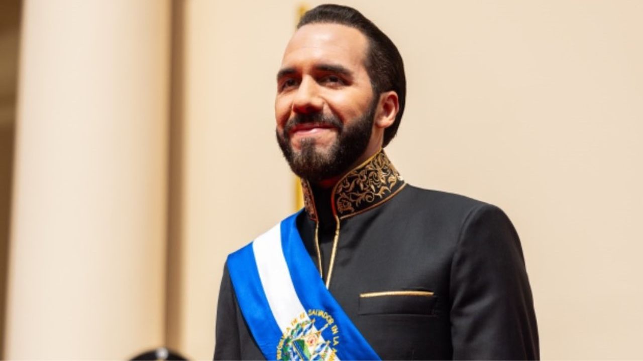 Bukele promete 'sanar' la economía de El Salvador en su segundo mandato