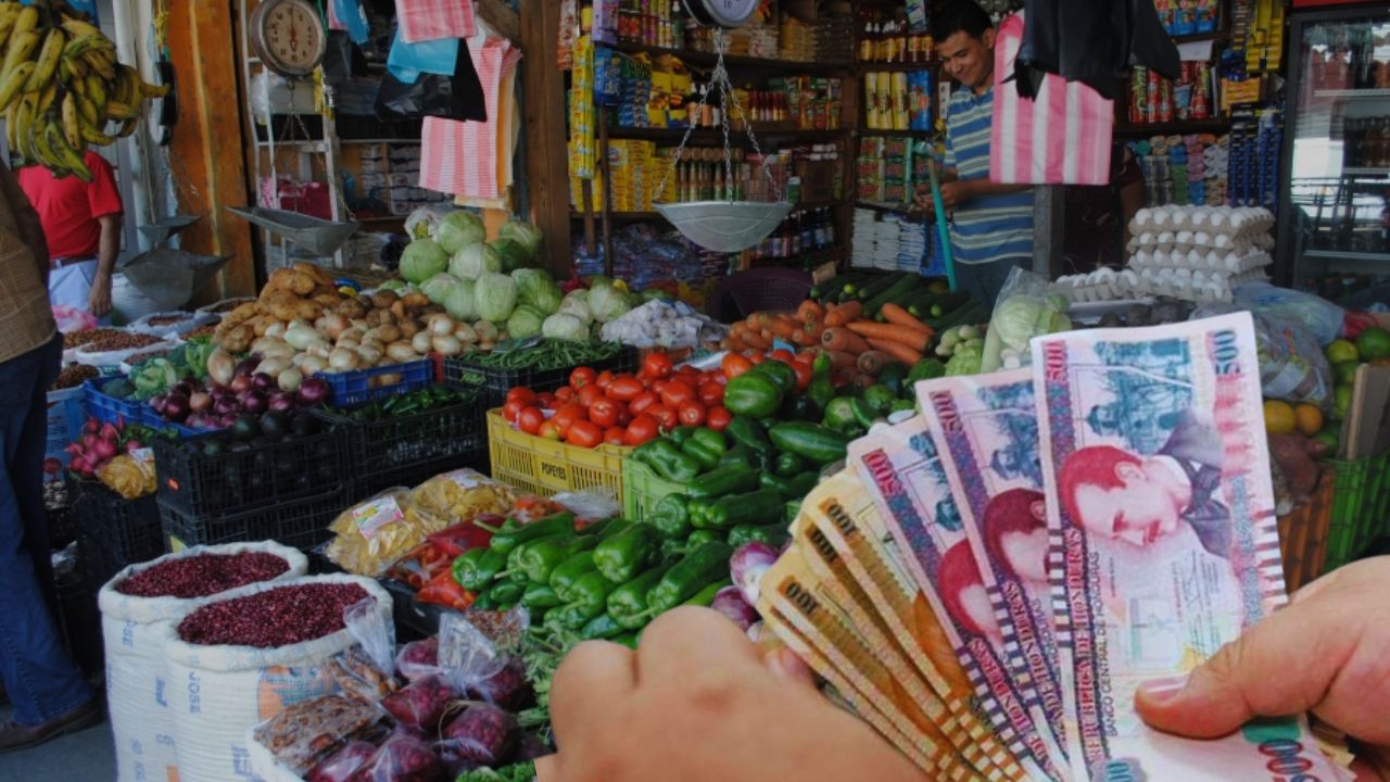 Canasta básica en Honduras es inalcanzable para la población, lamenta dirigente obrero