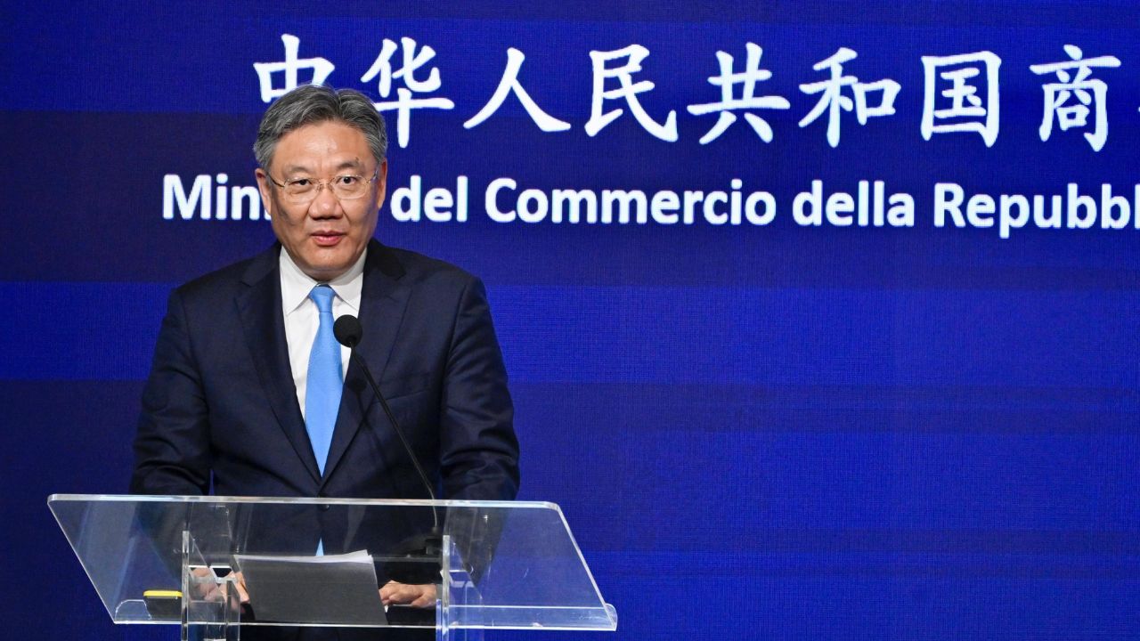 China y UE mantendrán conversaciones sobre los aranceles a los vehículos eléctricos