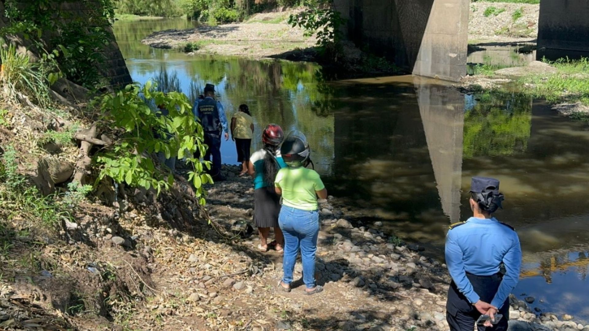 Hombre muere tras caer del puente de Río Humuya en Comayagua