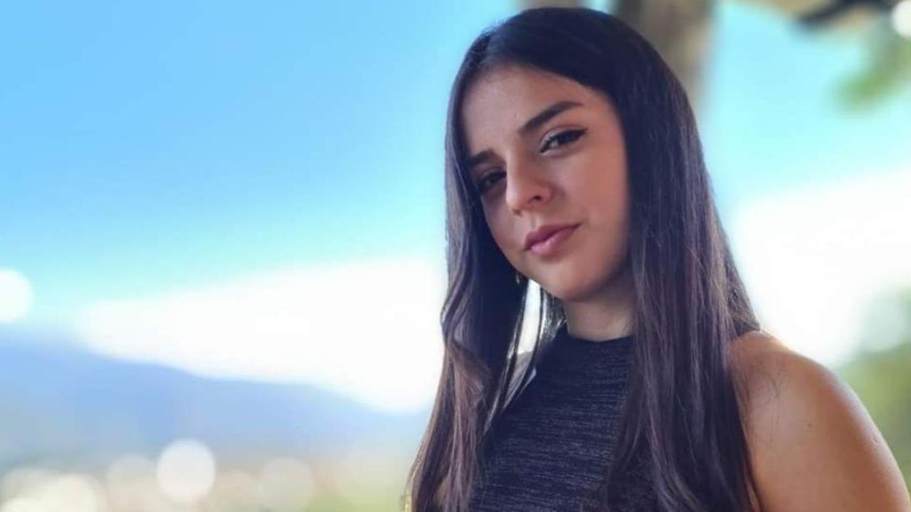 Joven muere al ser lanzada de carro en marcha por su novio tras discusión en Colombia