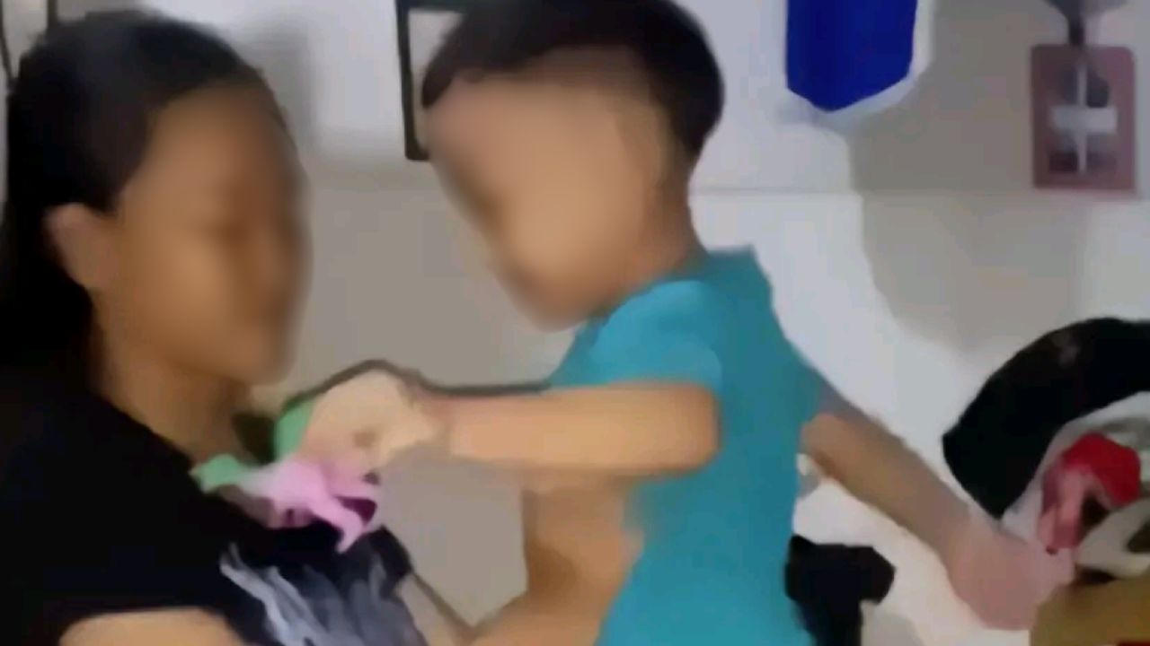'Kakak adik baju biru' video full Twitter: contexto del caso viral
