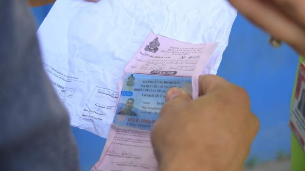 Pasos para recuperar la licencia de conducir en Honduras tras esquela