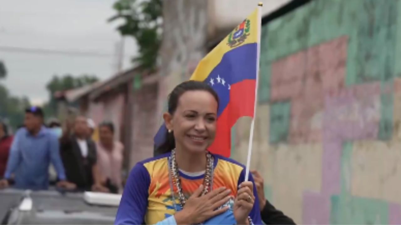 María Corina Machado denuncia que oficiales militares difunden una 'información falsa'