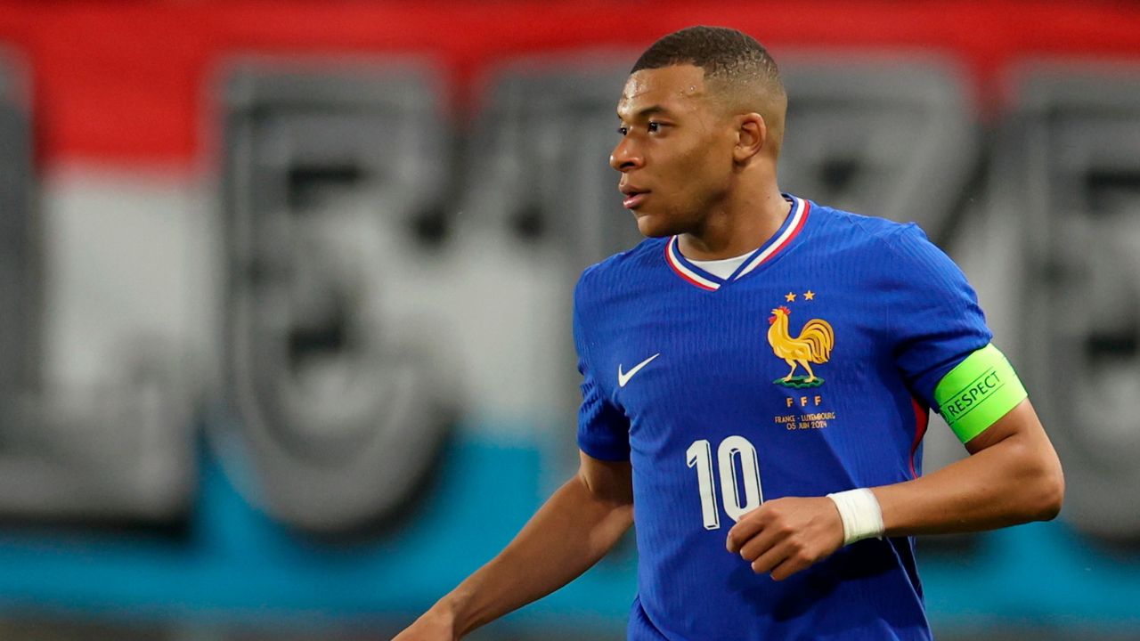 'Llamo a todo el mundo a votar, no creo en extremos': Mbappé