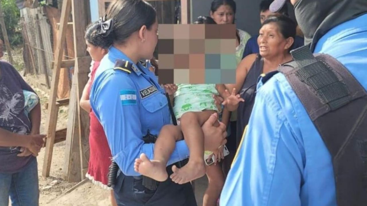 Rescatan a bebé que era cargada por su madre 'ebria' y 'semidesnuda' en Comayagua