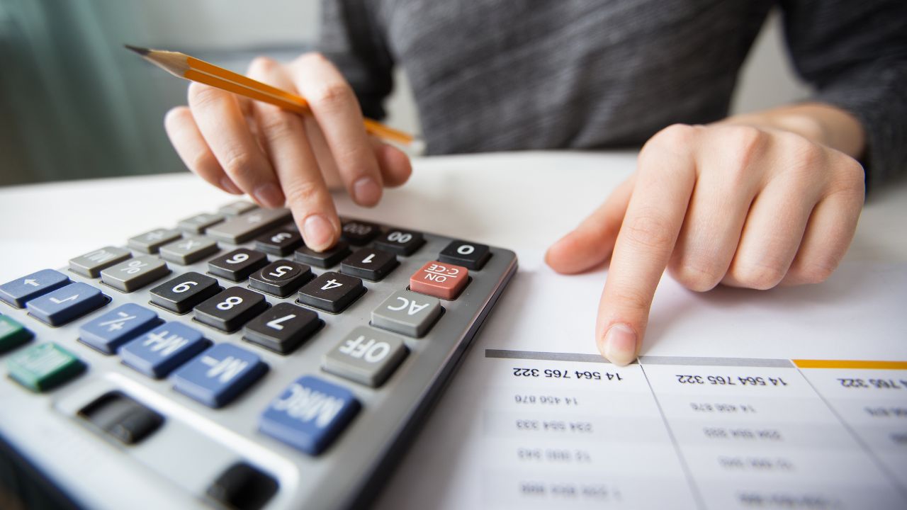 Cultivar mentalidad millonaria y fijar metas, claves para el éxito financiero