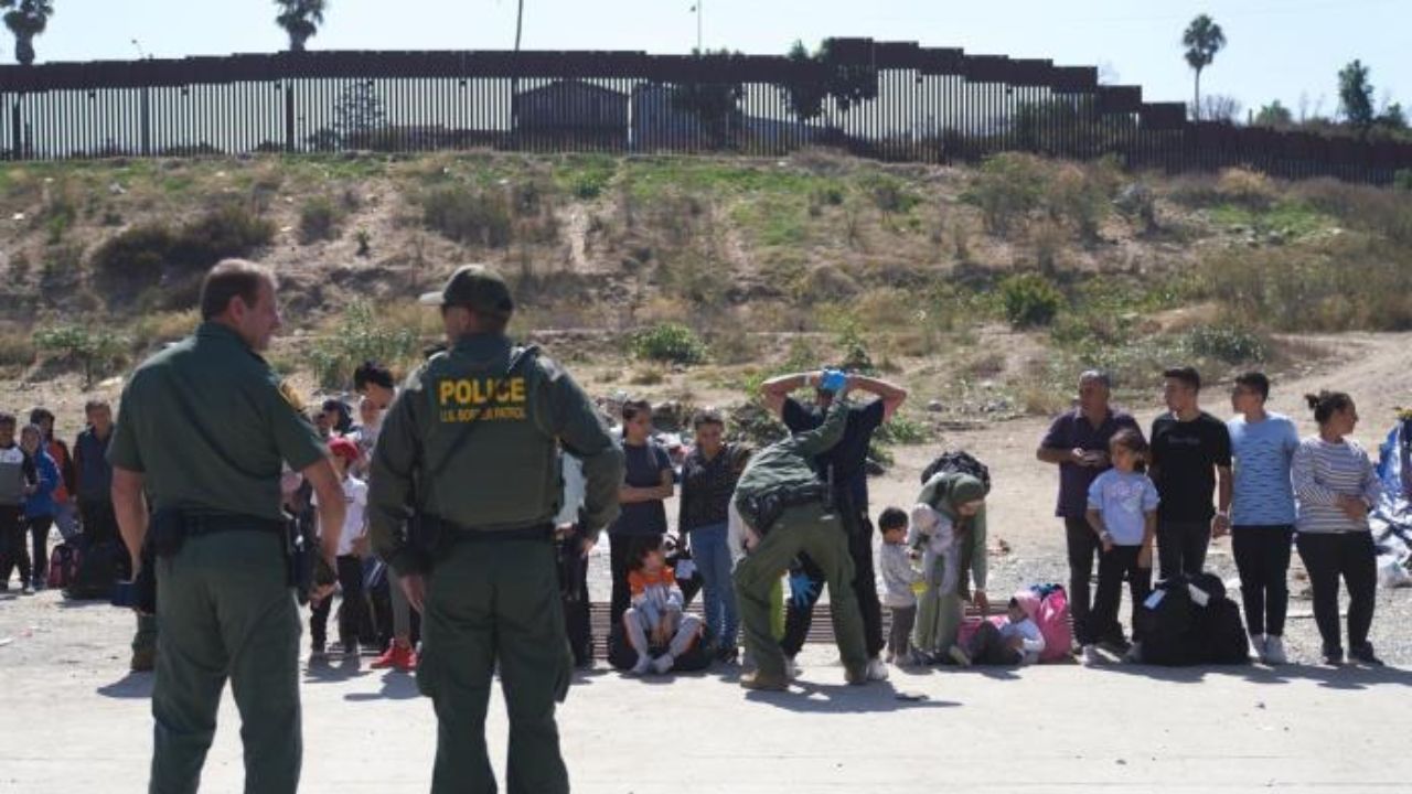 Unos 400 hondureños son detenidos a diario en su intento de ingresar a Estados Unidos