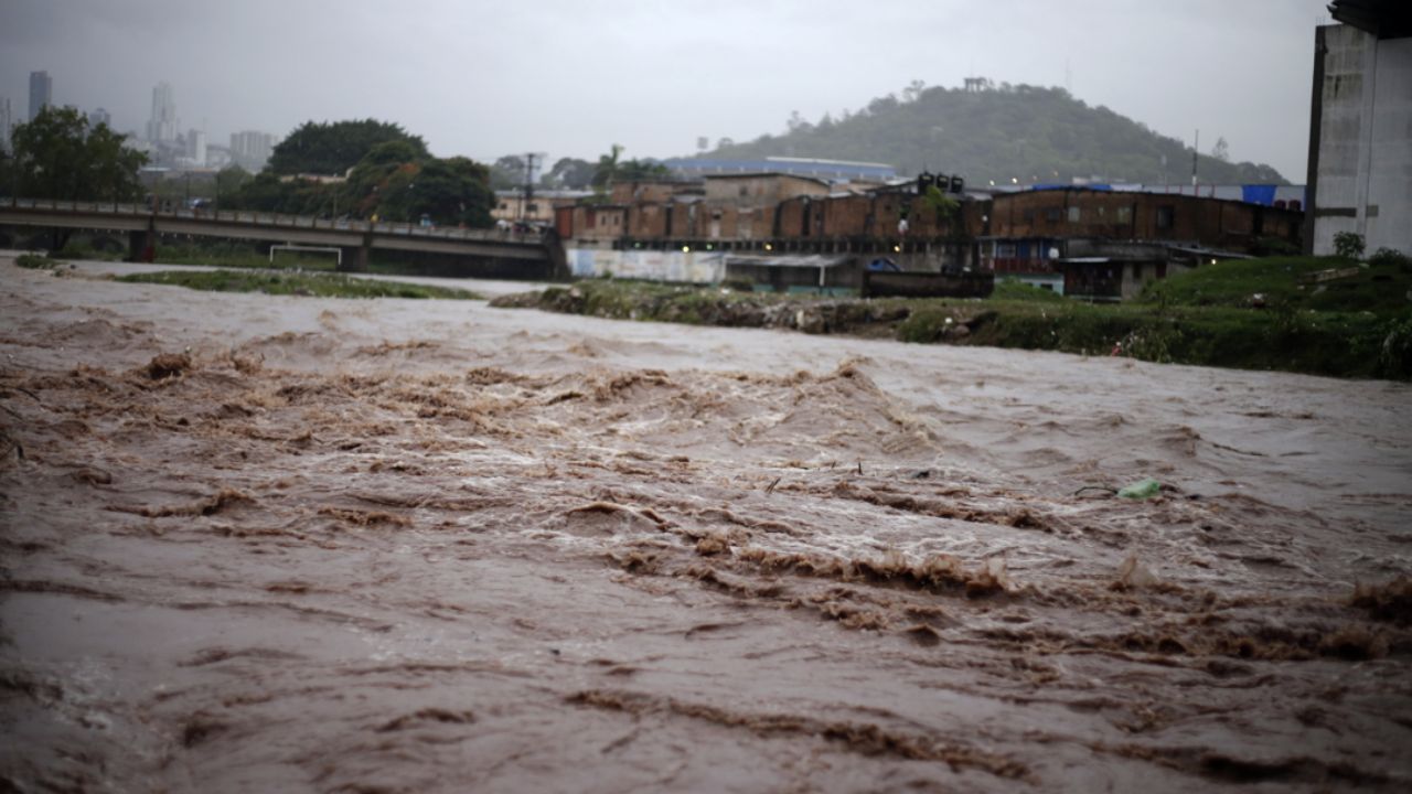 Unas 700 colonias de la capital hondureña están en riesgo por lluvias