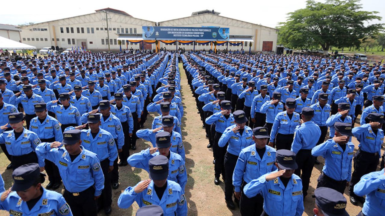 Policía Nacional oficializa rotación en jefaturas regionales, departamentales y metropolitanas