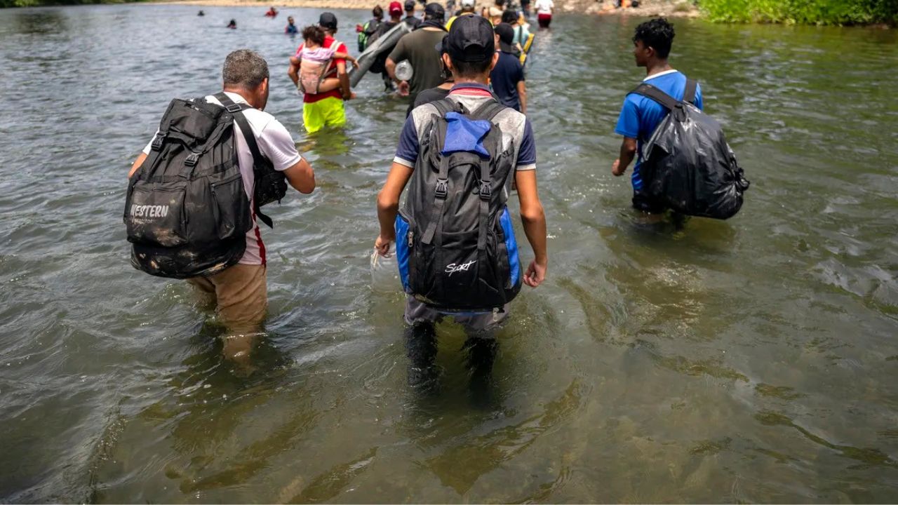Hallan diez cuerpos de migrantes que murieron ahogados en una zona del Caribe en Panamá