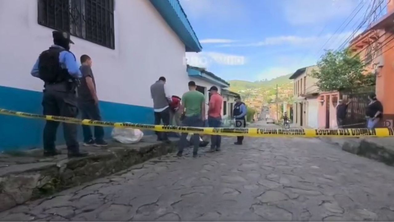 Hondureño acudió al velorio de un amigo, pidió agua y cayó muerto en la funeraria