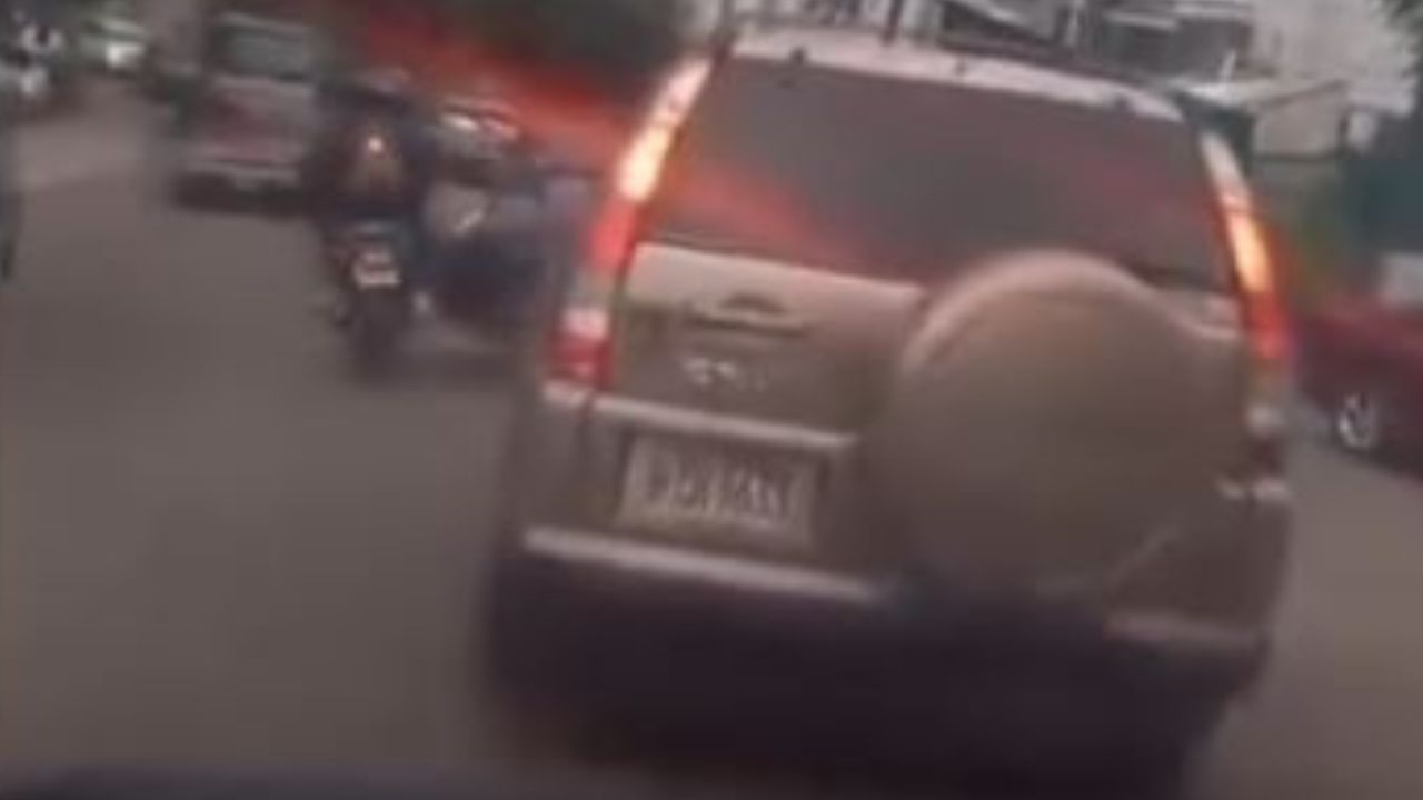 Graban accidente entre motociclista y camioneta en Tegucigalpa