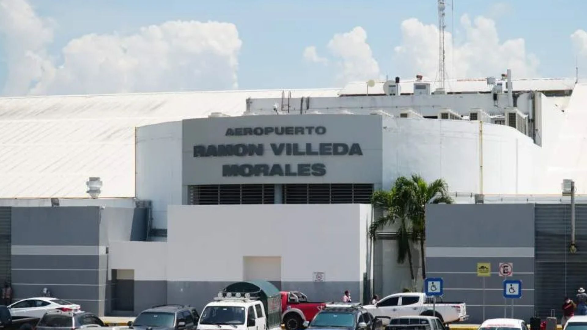 Un acompañante por pasajero se permitirá en el aeropuerto Ramón Villeda Morales de SPS