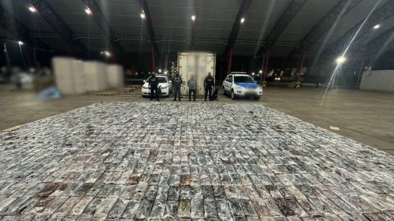 Tres toneladas de cocaína incautadas en Ecuador en contenedor de banano que iba para Rusia