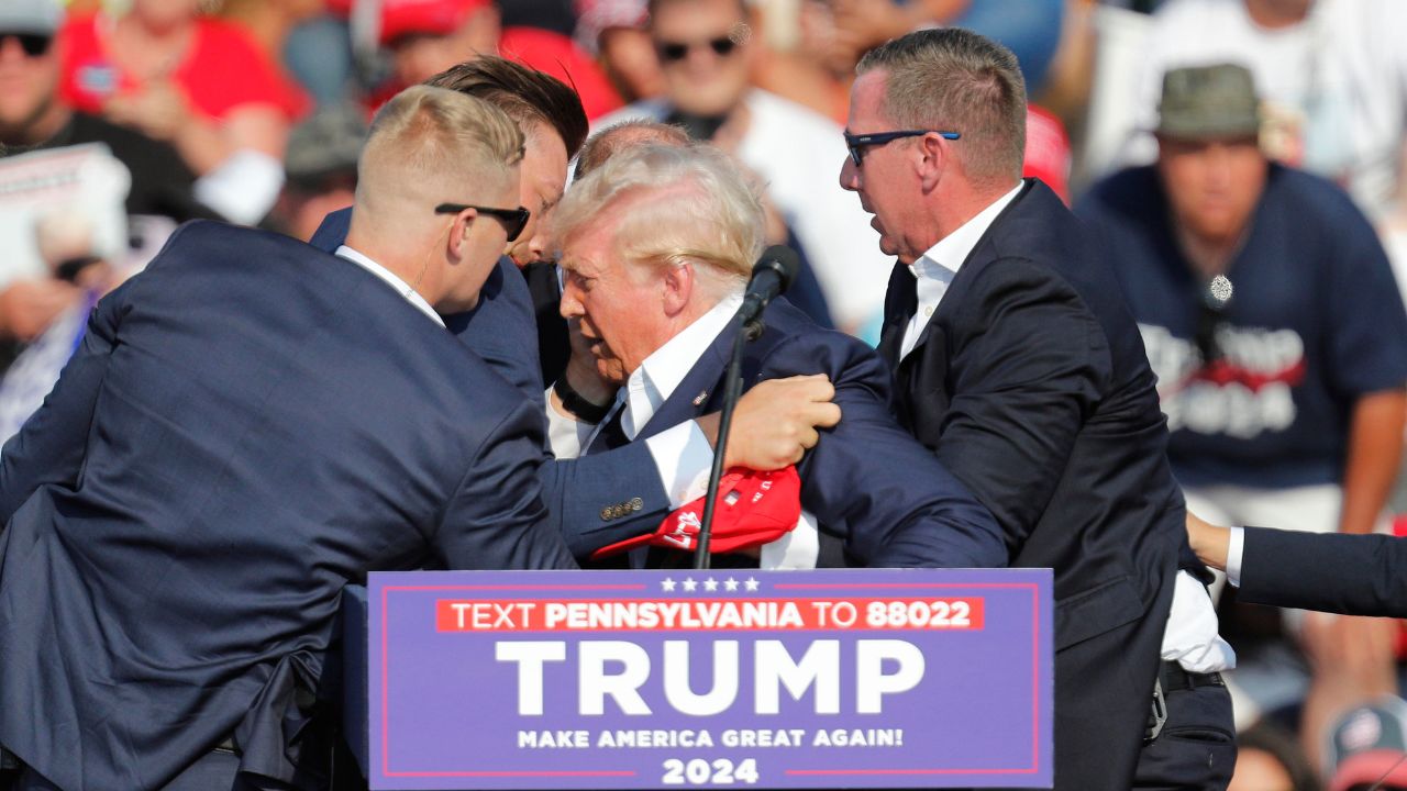 Trump confirma que bala le alcanzó en la oreja derecha y dice que lo ocurrido 'es increíble'