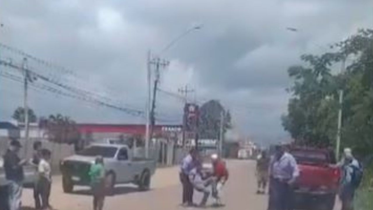 Graban accidente de universitario hondureño que pidió jalón a carro paila