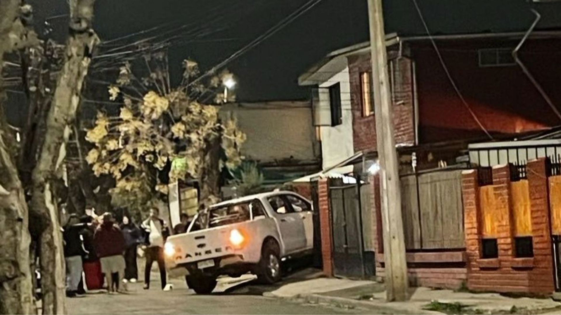 Hombre atropella y mata a delincuente que intentó robarle su vehículo