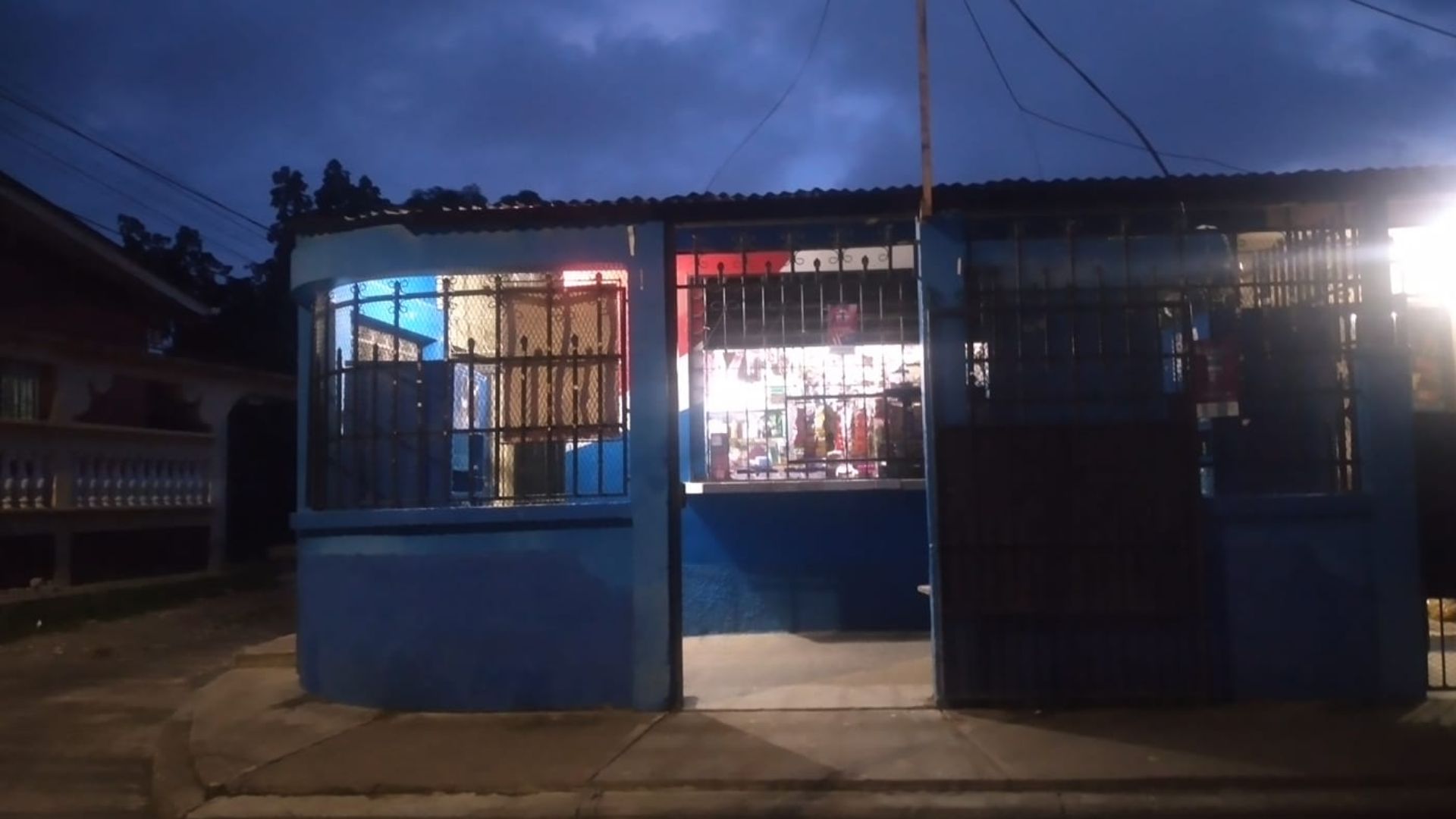 Hondureño muere atragantado con comida afuera de una pulpería