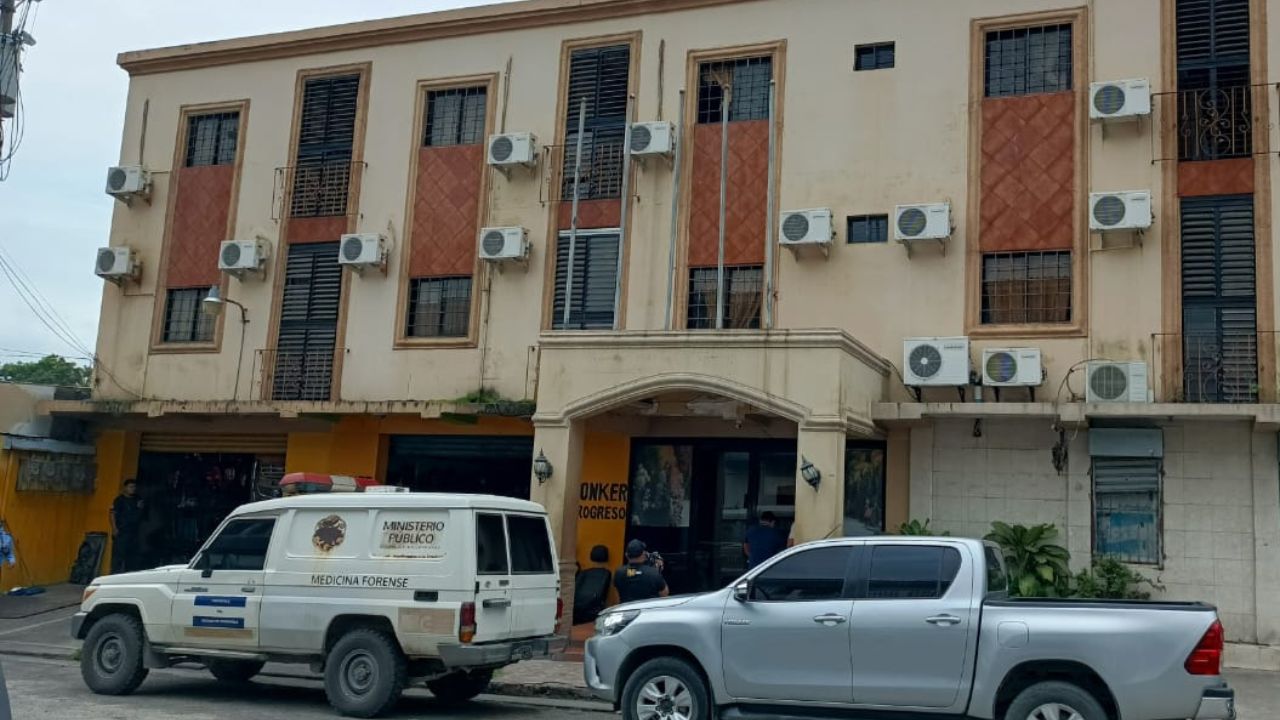 Encuentran muerto a conductor de bus en un hotel de San Pedro Sula
