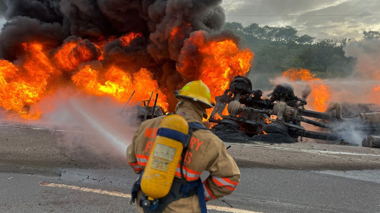 Una persona fallece tras incendio de cisterna en el Corredor Seco
