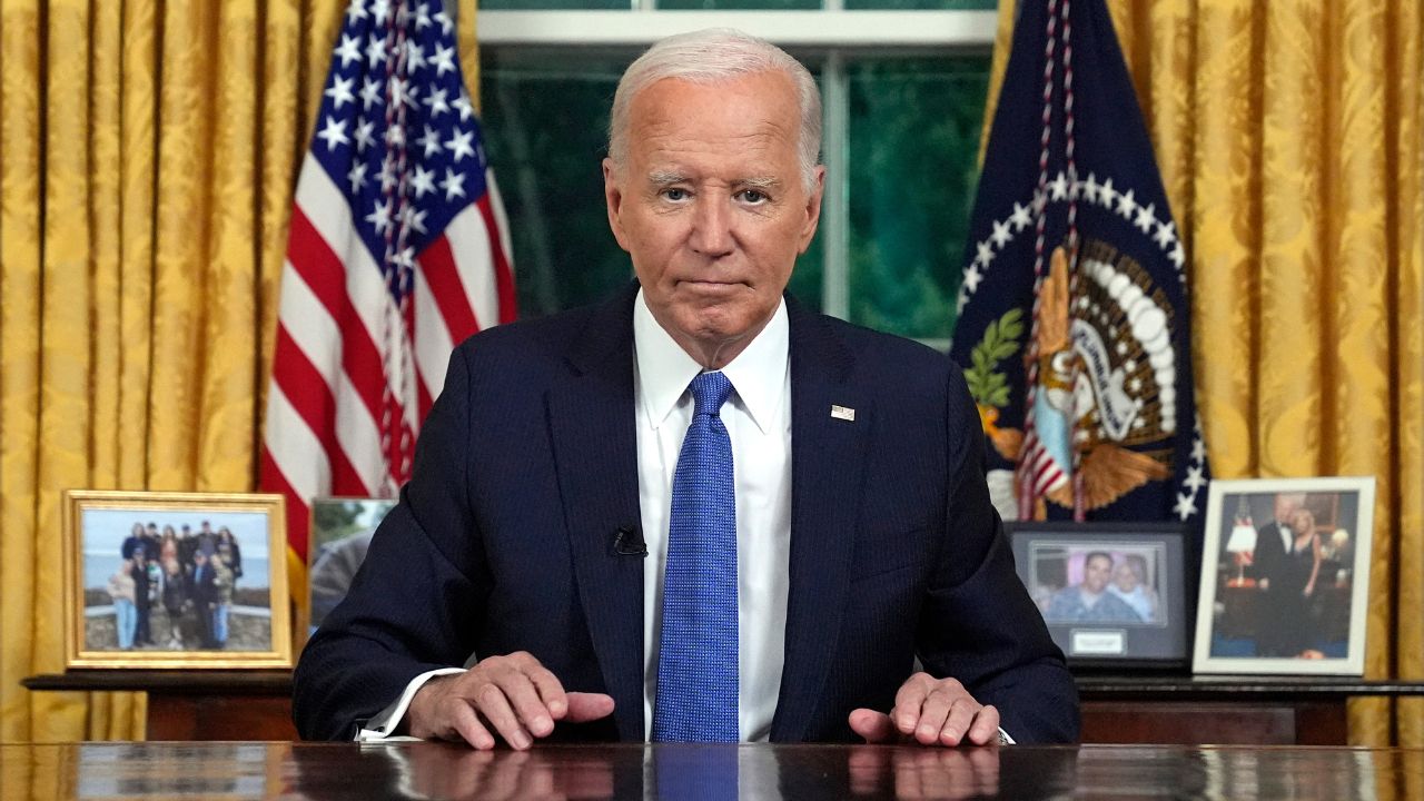 Biden dice que renunció para 'defender la democracia' y dejar paso a 'voces jóvenes'