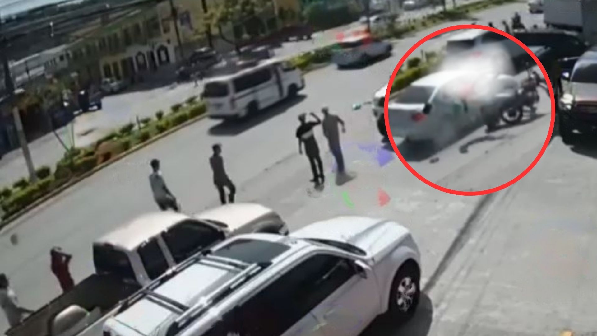 Cámara graba momento en que motociclista es embestido por vehículo en Copán