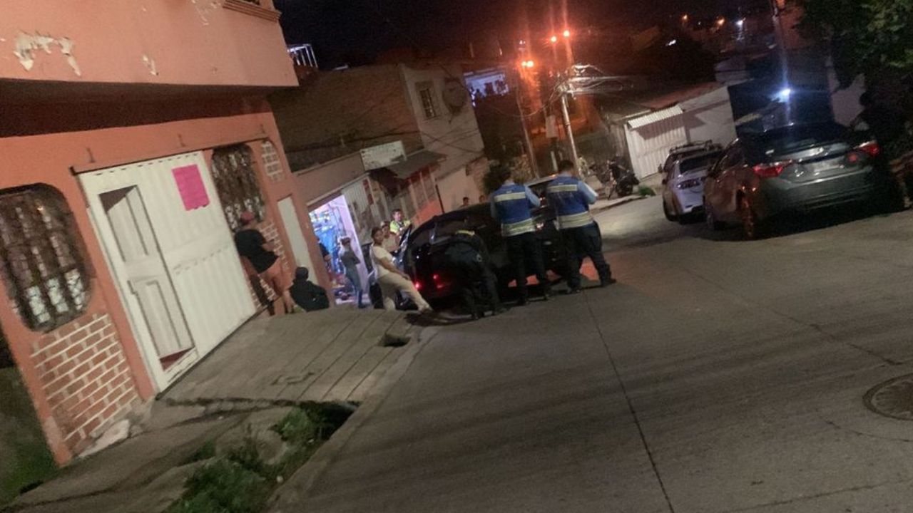 Conductora 'bola' se llevó de encuentro una pulpería con todo y clientes en Tegucigalpa