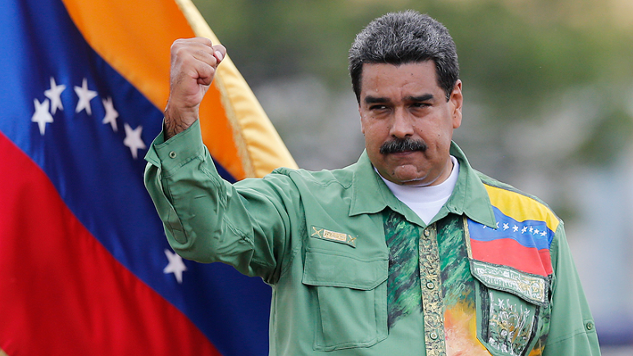Maduro afirma que nueva consulta sobre proyectos comunitarios representa "más democracia"