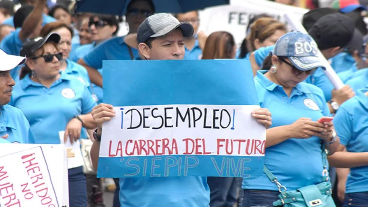 Jóvenes que se gradúan en Honduras no encuentran empleo: Cohep