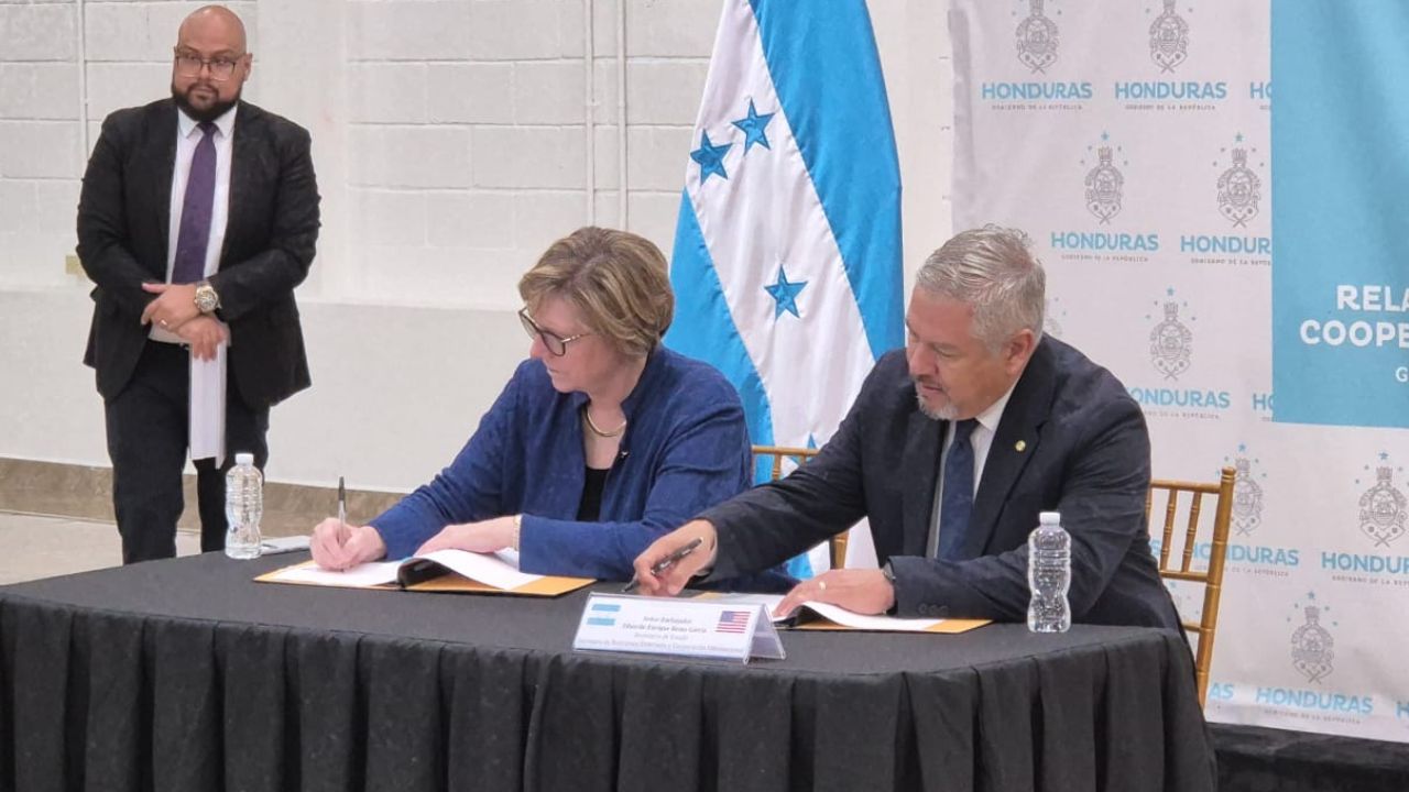 Estados Unidos devolverá un millón de dólares a Honduras  incautados a corruptos