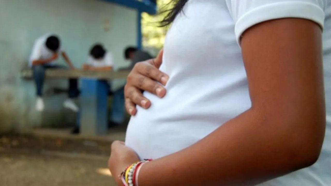 Unas 20 mil niñas y adolescentes dan a luz cada año en Honduras: Nelson Castañeda