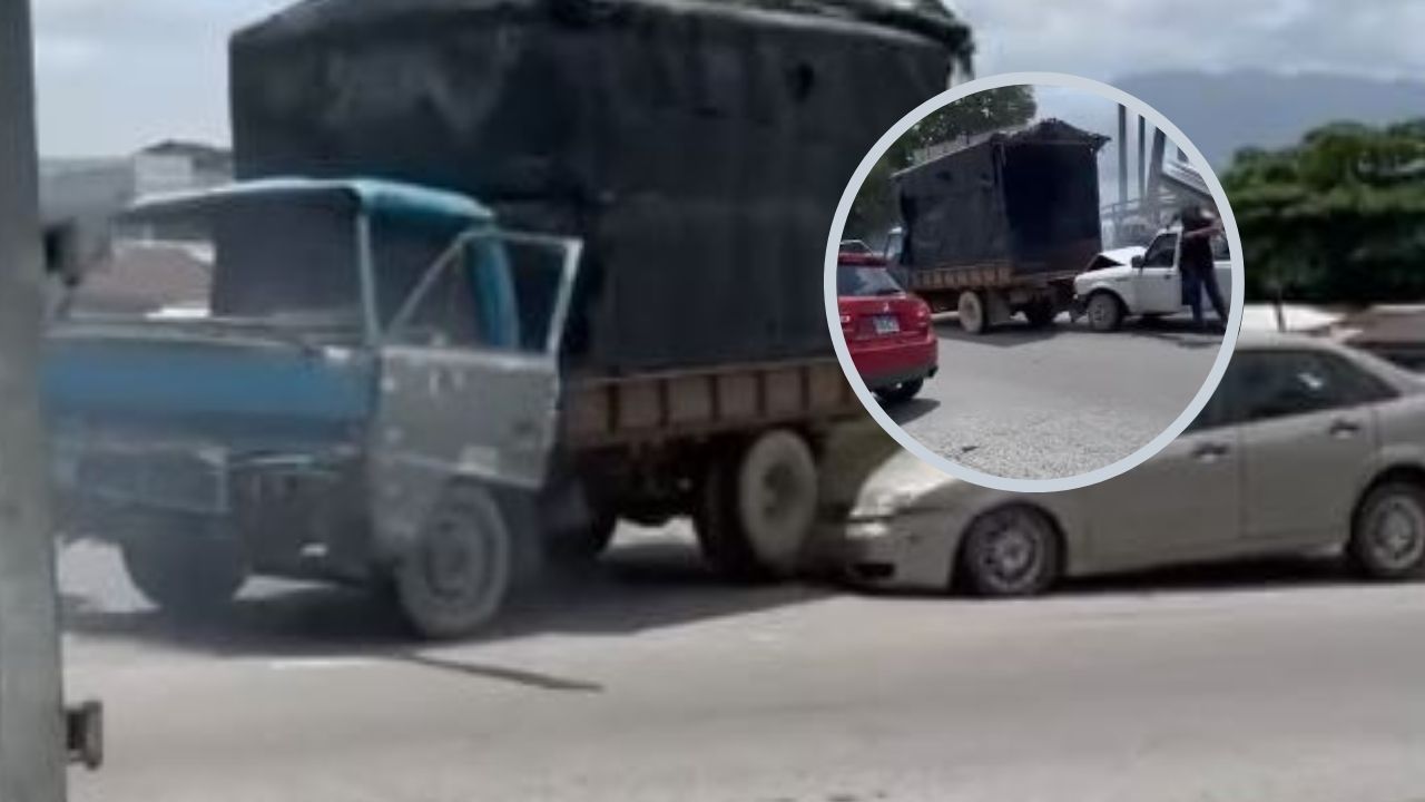 Graban a conductor que se lanzó de camión sin frenos y en reversa que provocó triple colisión en SPS