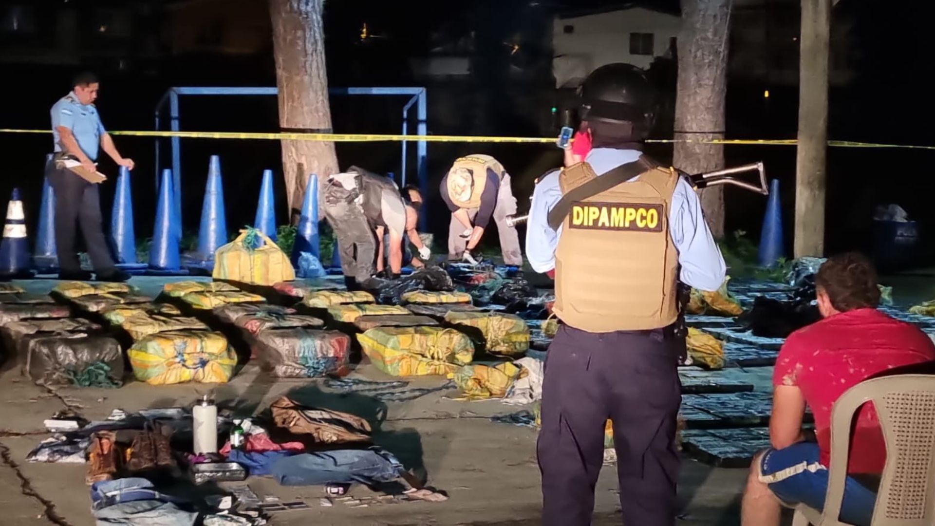 Decomisan 53 fardos con 1,300 Kilos de cocaína en Jutiapa, Atlántida