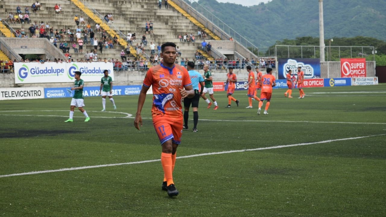 Lobos UPNFM sorprende y derrota 2-0 a Marathón por la jornada 4 del Apertura 2024
