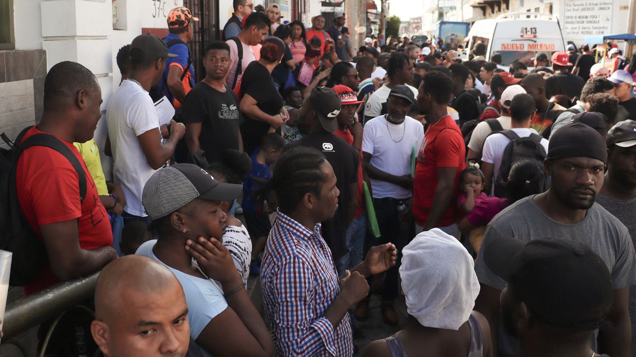 Muere menor y ocho migrantes resultan heridos por ataque armado en Sonora, México