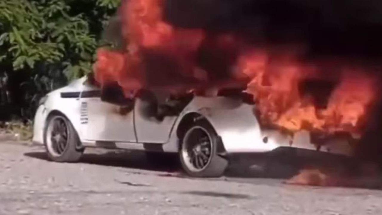Queman carro de empresario hondureño en supuesto intento de secuestro en La Ceiba
