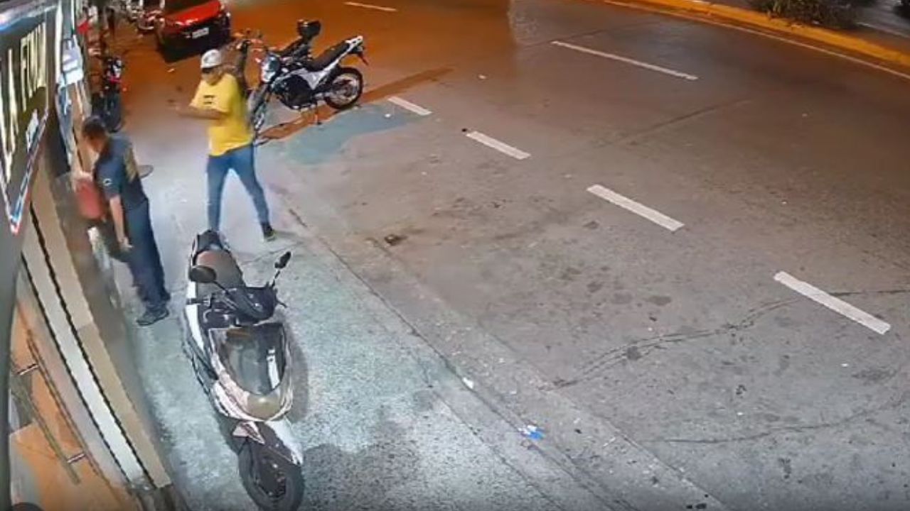 Graban la muerte violenta de un guardia de seguridad para robarle el arma en Ecuador