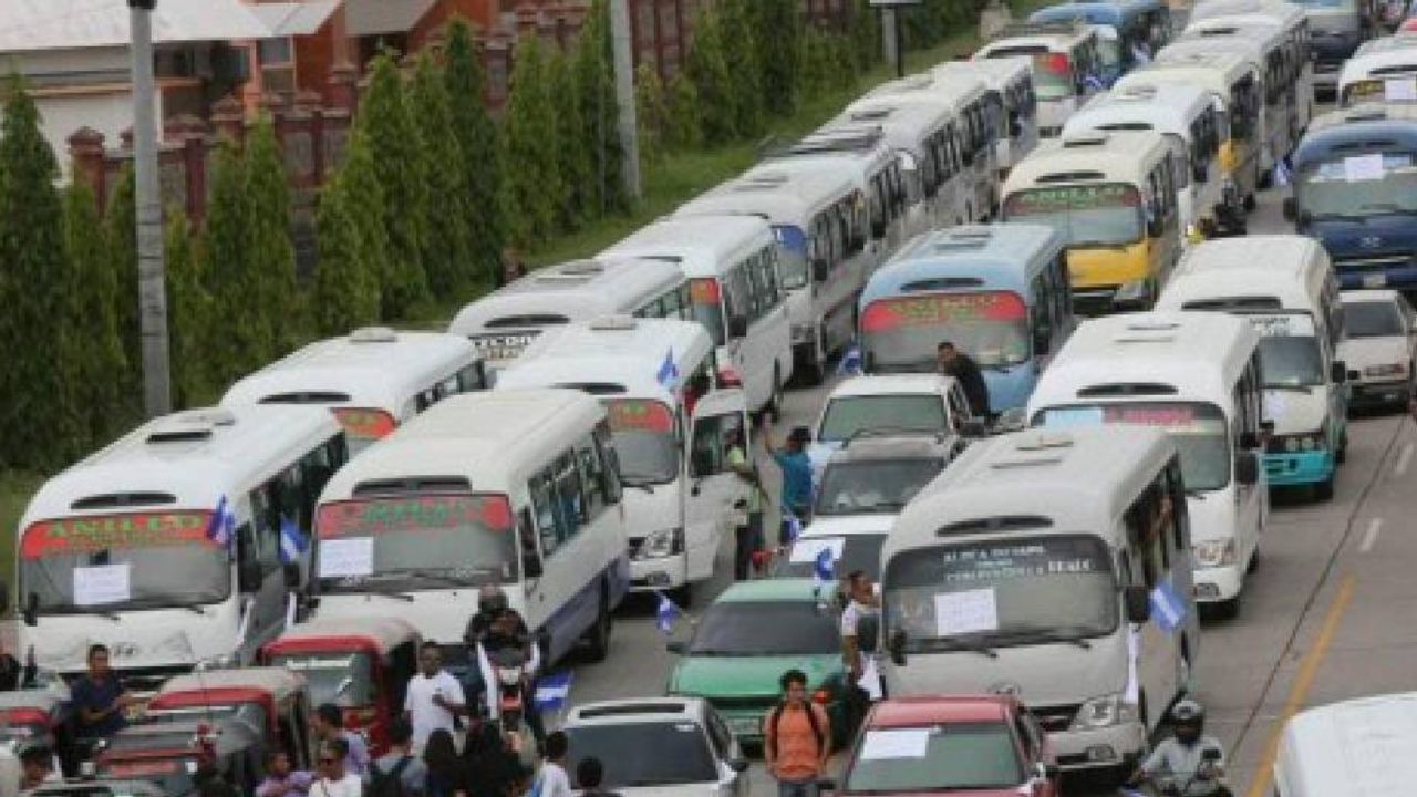 Transportistas dan plazo a Gobierno para pago de subsidio o tomarán medidas