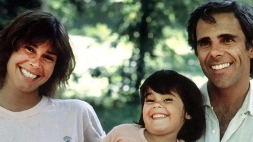 Leticia Giménez-Arnau junto a sus padres