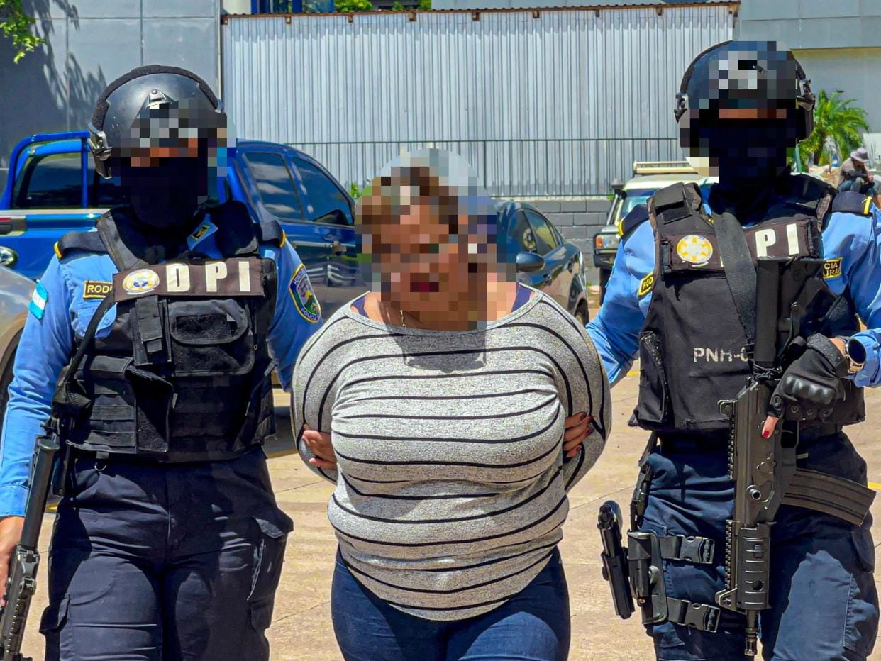 Capturan a supuesta pandillera por muerte y desmembramiento de joven en Tegucigalpa