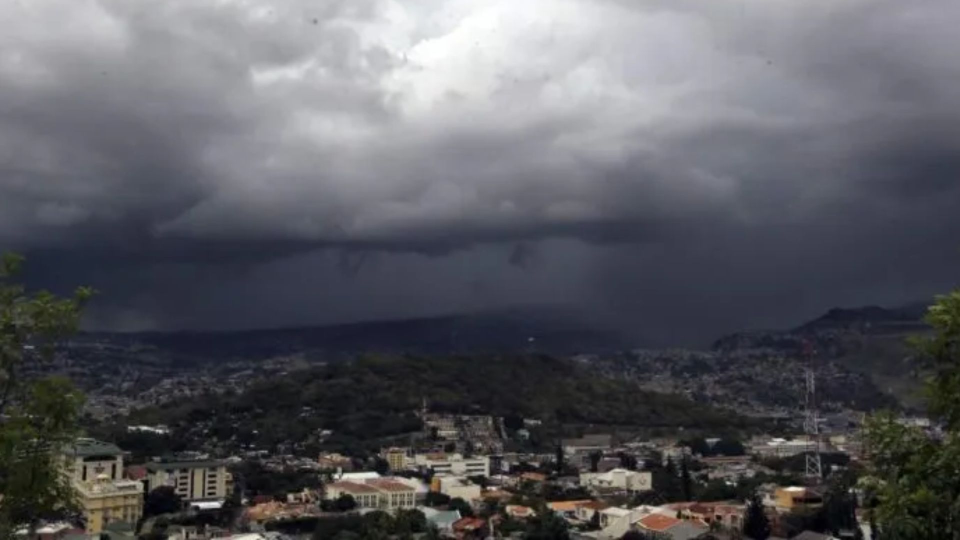 ¿Seguirá lloviendo? Pronóstico del tiempo para este domingo en Honduras